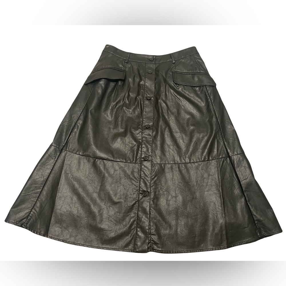 NWT Banana Republic Vegan Leather Midi Skirt with Buttons Black Size 6 - Picture 2 of 8